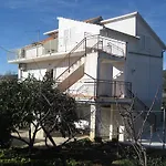 Apartment Marusic Vinišće